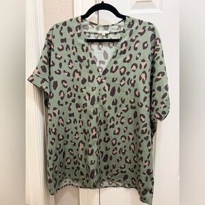 JODIFL Green Leopard Print Blouse